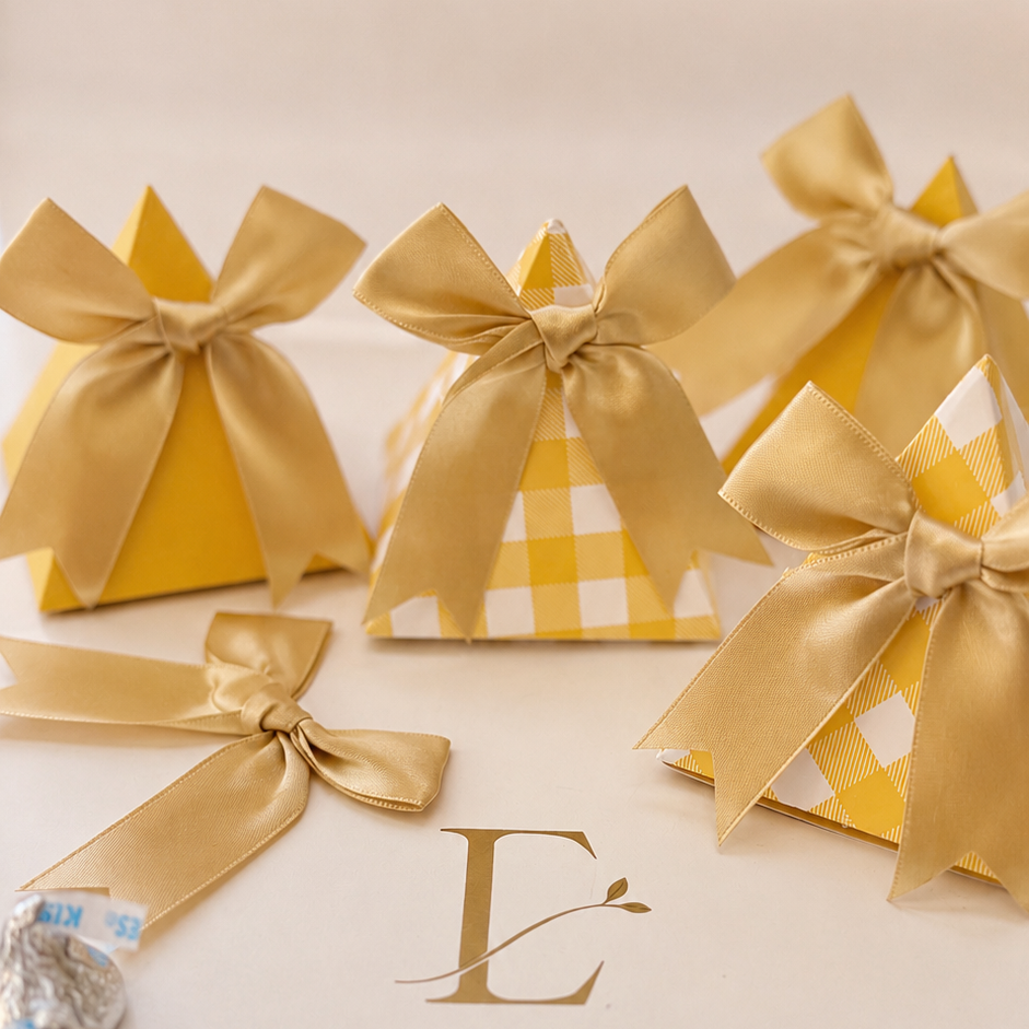 TRIANGLE FAVOR BOXES SET OF 20